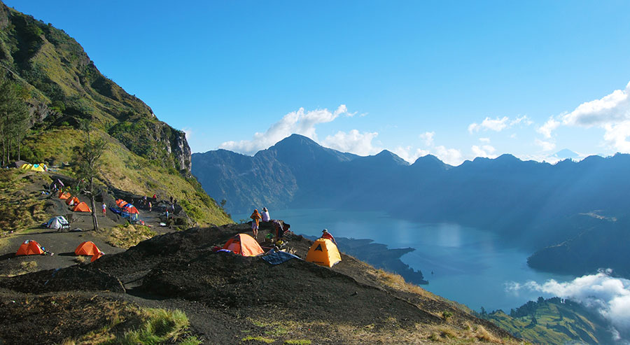 Plawangan Sembalun Crater Rim an altitude 2639 meter of Mount Rinjani