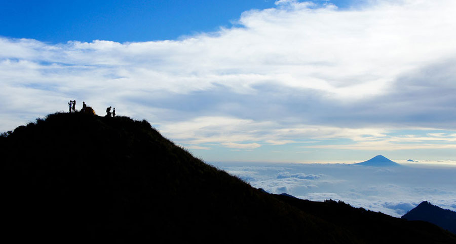 Almost close Plawangan Senaru Crater altitude 2641 meters 