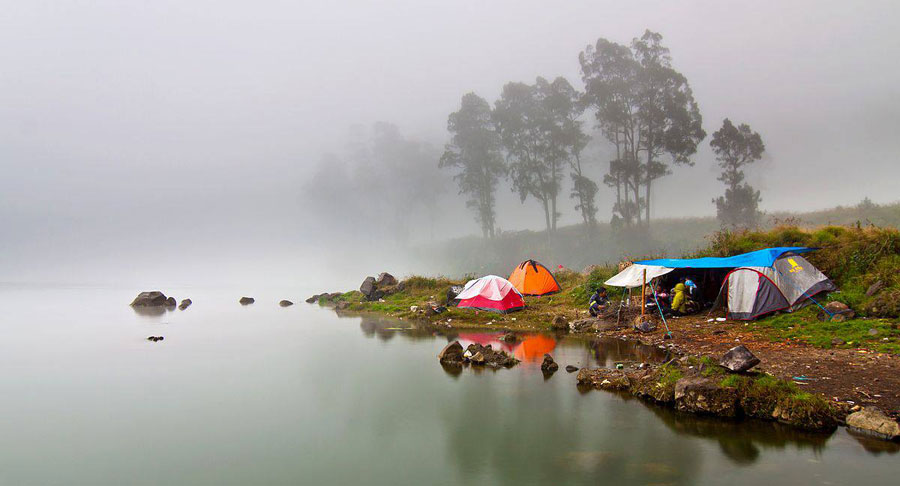 Lake Segara Anak an altitude 2641 meter of Mount Rinjani