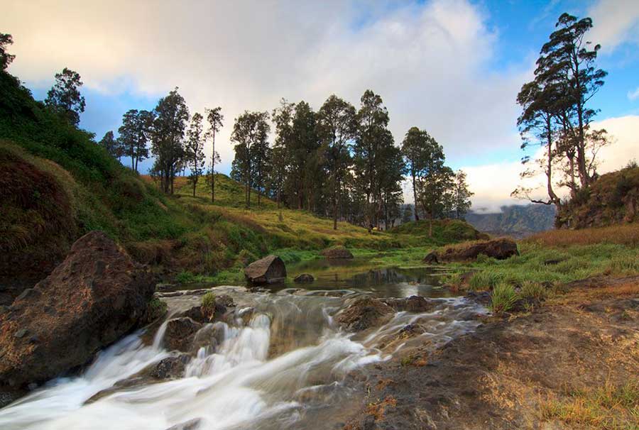 Lake Segara Anak an altitude 2641 meter of Mount Rinjani