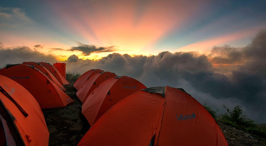 Kawah Plawangan Sembalun ketinggian 2639 meter Gunung Rinjani