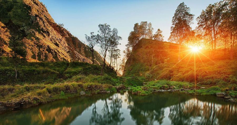 Danau Segara Anak ketinggian 2000 meter Gunung Rinjani