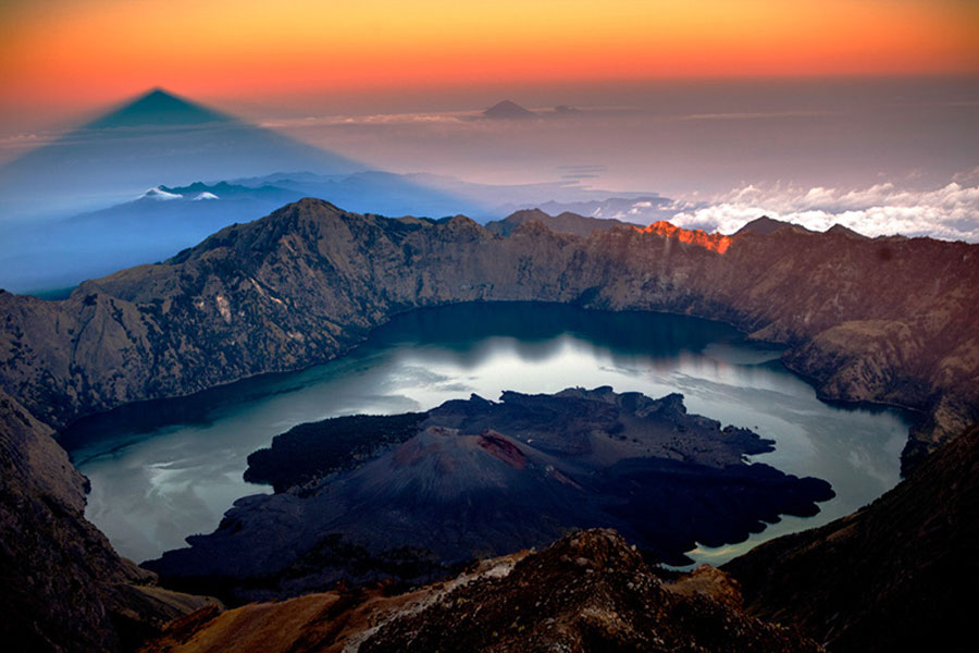 Puncak Gunung Rinjani 3726 mdpl